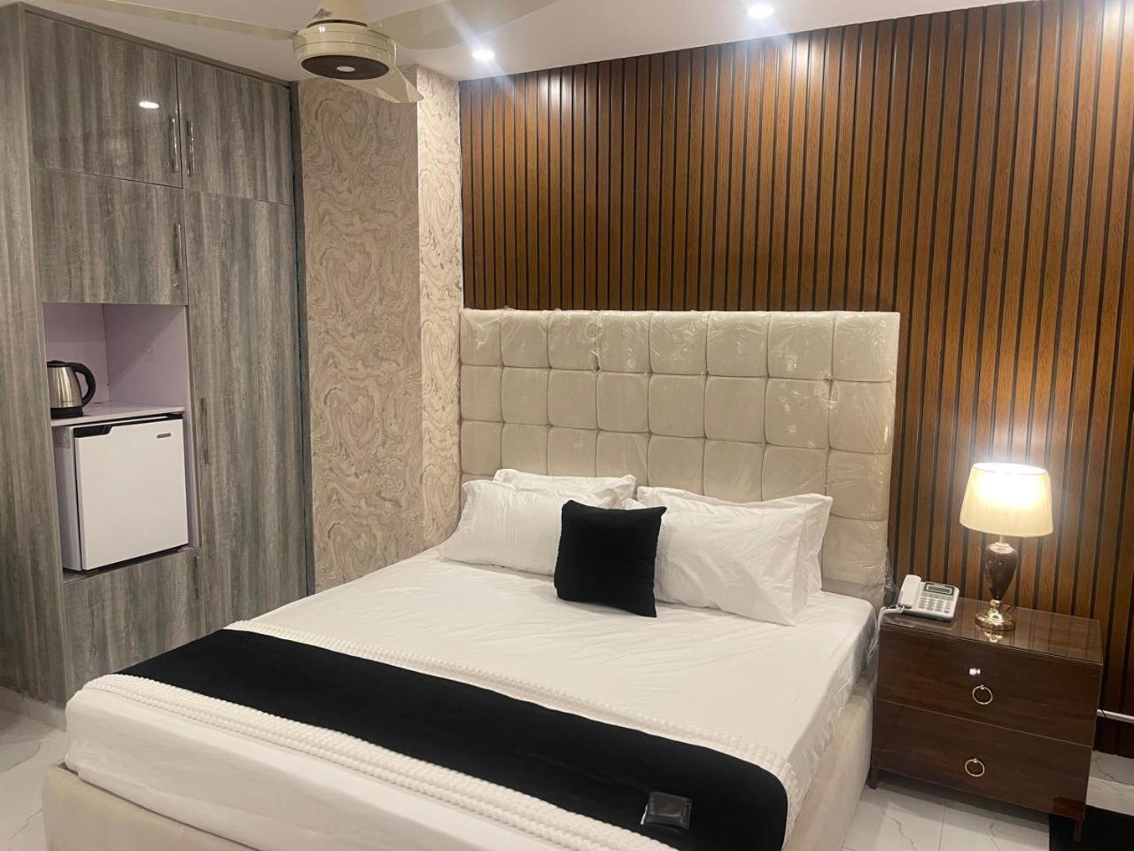 Hotel Croydon International Равалпинди Экстерьер фото