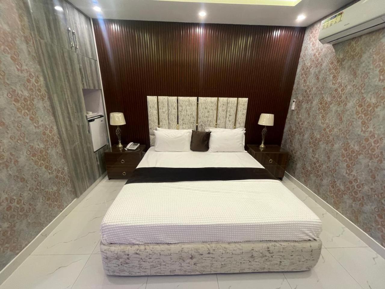 Hotel Croydon International Равалпинди Экстерьер фото