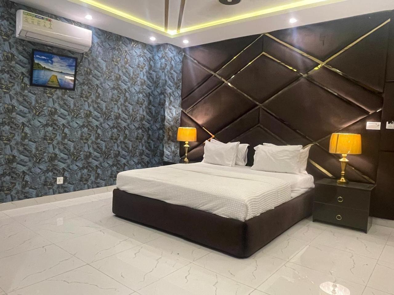 Hotel Croydon International Равалпинди Экстерьер фото
