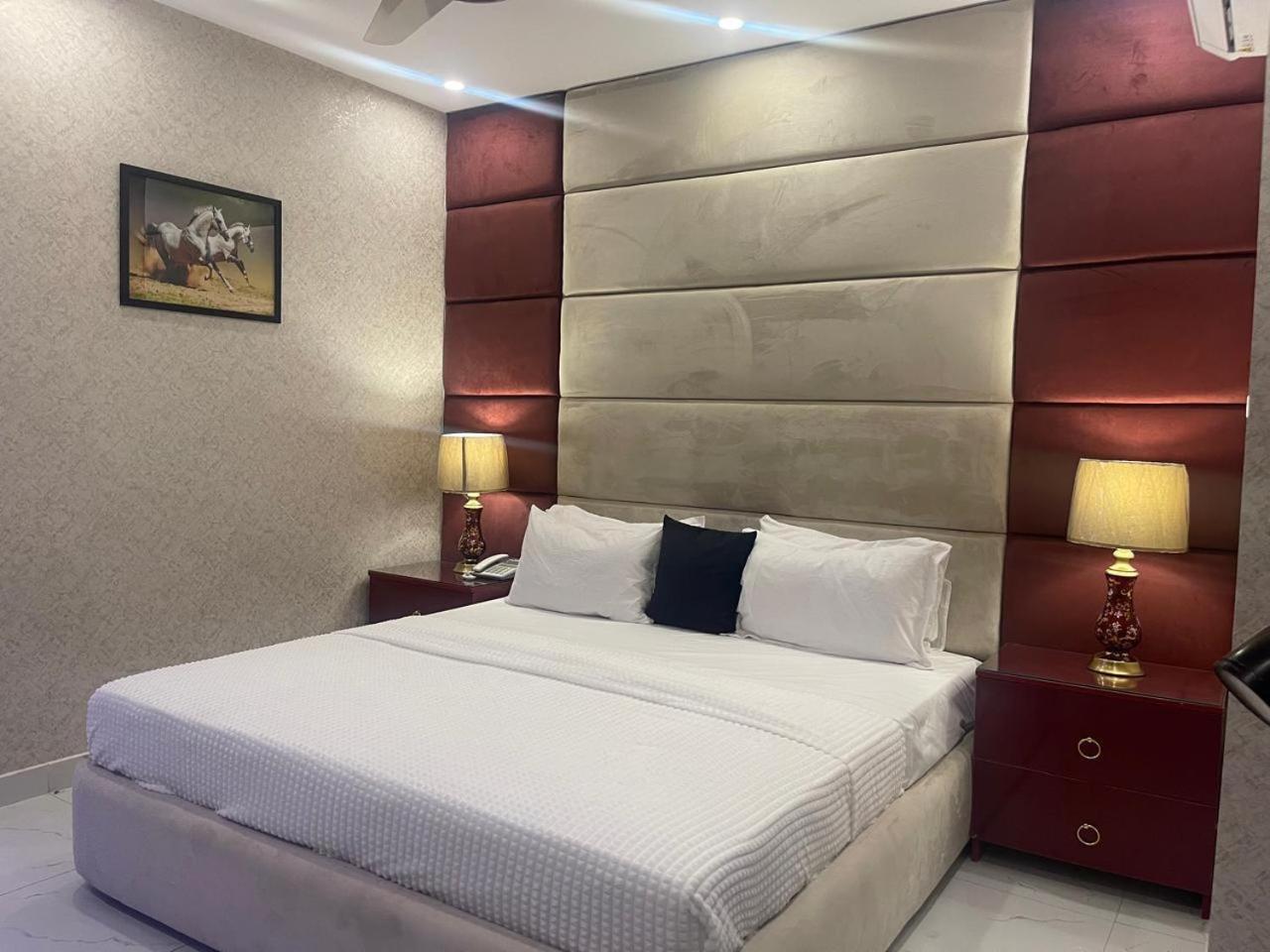 Hotel Croydon International Равалпинди Экстерьер фото